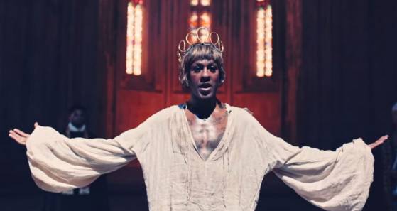 La chanteuse Madonna choisit un militant afro-américain transgenre pour jouer le rôle de Jeanne d’Arc dans son nouveau clip (Vidéo)