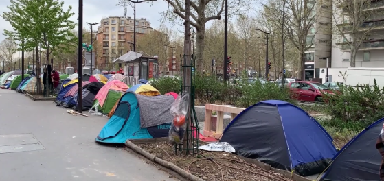 Plus de 200 migrants évacués de campements dans le nord de Paris