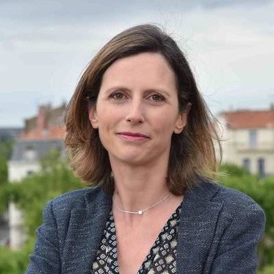 Censure : le compte Twitter d'Emmanuelle Ménard suspendu