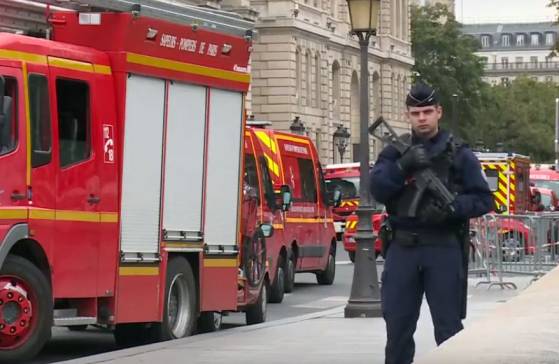 Attaque au couteau à la Préfecture de Paris : le bilan s'alourdit à cinq morts, dont l'assaillant
