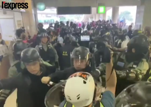 À Hong Kong, l'accalmie rompue par des affrontements dans des centres commerciaux