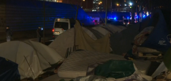 [VIDÉO] Paris : évacuation du vaste camp de migrants et toxicomanes porte d’Aubervilliers