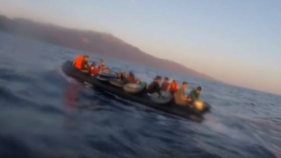Grèce : incidents à Lesbos où des habitants empêchent des migrants de débarquer