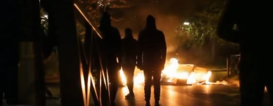 Tensions vendredi soir dans le quartier du Mirail à Toulouse: Des poubelles incendiées, un individu pointe une arme de poing vers la police