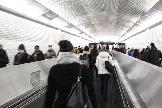 Paris. À l'approche du 11 mai, la RATP installe des caméras qui détecteront automatiquement le port du masque à la station de métro Châtelet