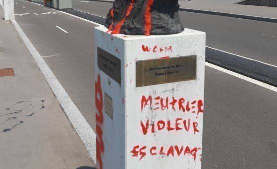 "Meurtrier, esclavagiste": une statue de Christophe Colomb recouverte de peinture à Rouen