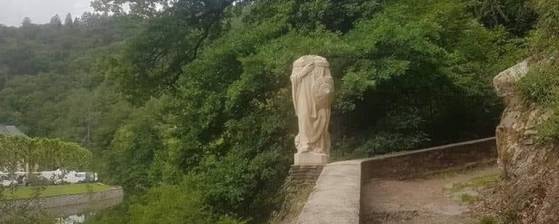 Belgique : la statue d’un saint décapitée à Bouillon