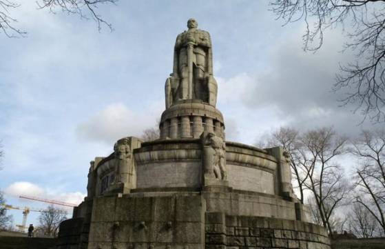 Antiracisme: un pasteur allemand propose de « décapiter » la statue de Bismarck à Hambourg pour sa politique coloniale