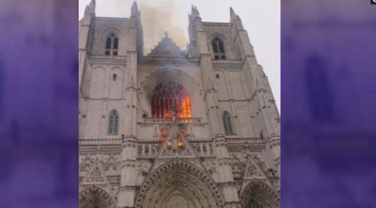 Un incendie s'est déclaré ce matin dans la cathédrale de Nantes. Un important dispositif mobilisé