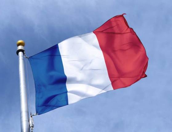 39% des Français disent se positionner à droite, selon une étude