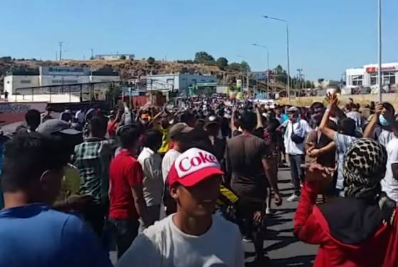 Grèce: Affrontements entre police et migrants sur l'île de Lesbos