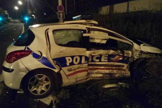 Villeneuve d'Ascq: une conductrice ivre, sans permis et ayant fumé du cannabis qui avait tué un policier en percutant sa voiture est remise en liberté après trois semaines de prison