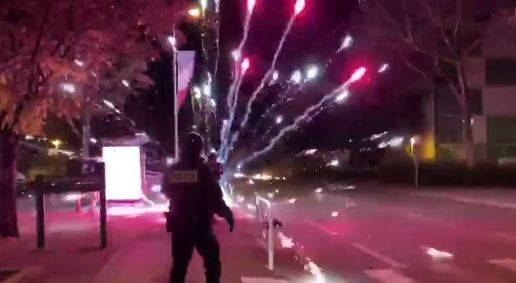 Le commissariat de police de Val-de-Reuil (27) visé par des tirs de feux d’artifice deux jours de suite