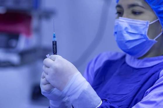 Allemagne: huit personnes reçoivent cinq doses de vaccin anti-Covid par erreur