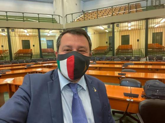 Italie : Matteo Salvini sera jugé pour avoir interdit le débarquement de migrants en Sicile en 2019