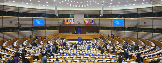 Covid-19 : le pass sanitaire européen "pour voyager cet été" validé jeudi au Parlement européen