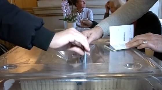 Elections : Une quarantaine de bureaux de vote fermés à Marseille faute d’assesseurs. Dans certains secteurs, la police se déplace pour réquisitionner des électeurs et les désigner présidents de bureaux de vote
