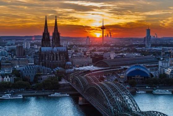 L'appel du muezzin autorisé à Cologne (Allemagne) : «cela montre que la diversité est appréciée et vécue»
