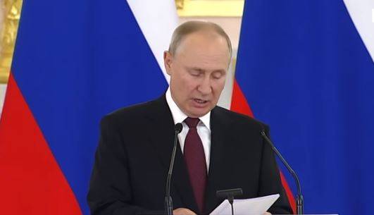 «Ceci est à la limite du crime contre l’humanité» : Vladimir Poutine fustige le fait que des enfants puissent choisir leur sexe dès le plus jeune âge
