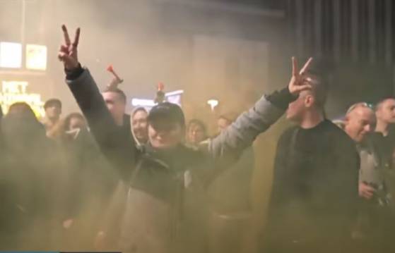 Deuxième nuit d'émeutes aux Pays-Bas, sur fond de contestation des restrictions sanitaires anti-Covid