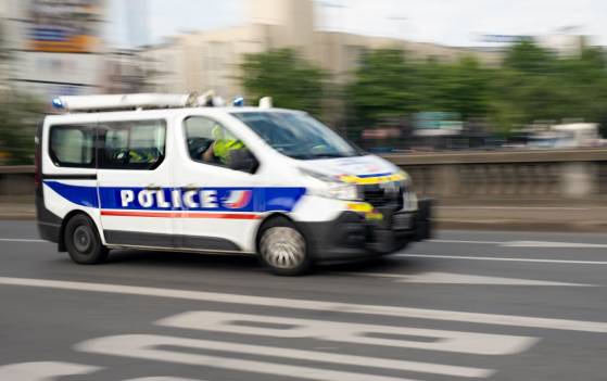 Un policier en civil poignardé à Paris