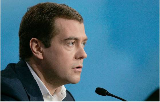 Dmitry Medvedev (Vice-président du Conseil de sécurité de Russie), menace la France de "guerre réelle"