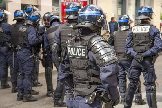 Métropole de Lyon : 12 policiers blessés, une situation inquiétante