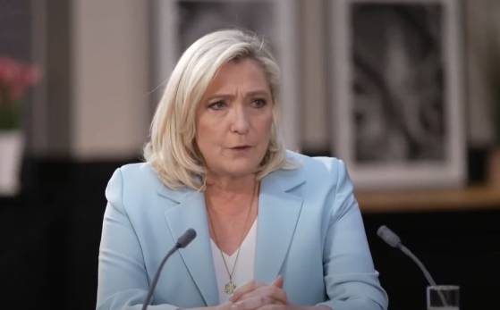 Marine Le Pen : "Emmanuel Macron n'aime pas les Français. Il n'a eu de cesse de les mépriser, de les insulter, de les traiter avec brutalité"