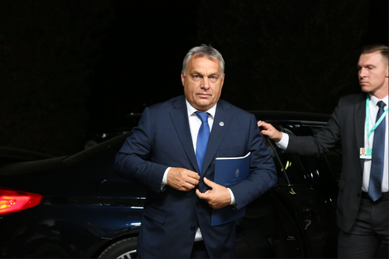 Viktor Orban accuse l'UE d'avoir franchi une «ligne rouge» en voulant interdire les importations de pétrole russe